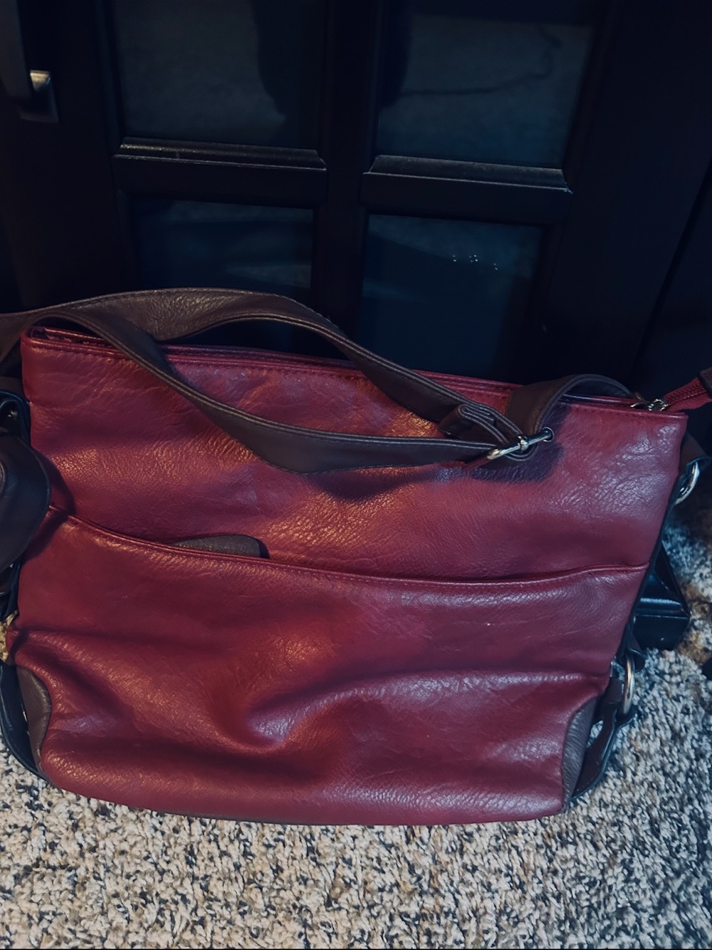 “Bueno” Burgundy Multi-Pocket Shoulder Crossbody Bag